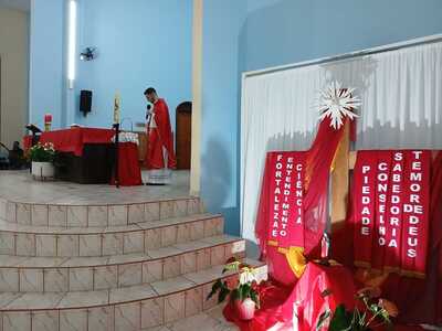 Bairro Cristo Rei celebra Pentecostes com missa especial e consagração dos dizimistas